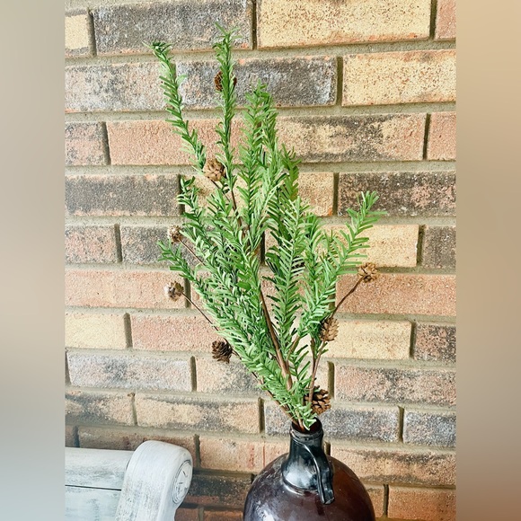 *Pine With Pinecones Artificial Pick, 32” - Picture 5 of 11
